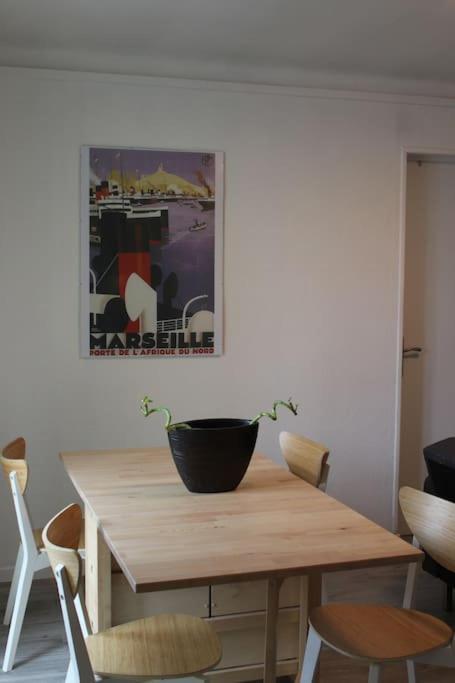 Bienvenus A Rouge Apartment Marseilles
